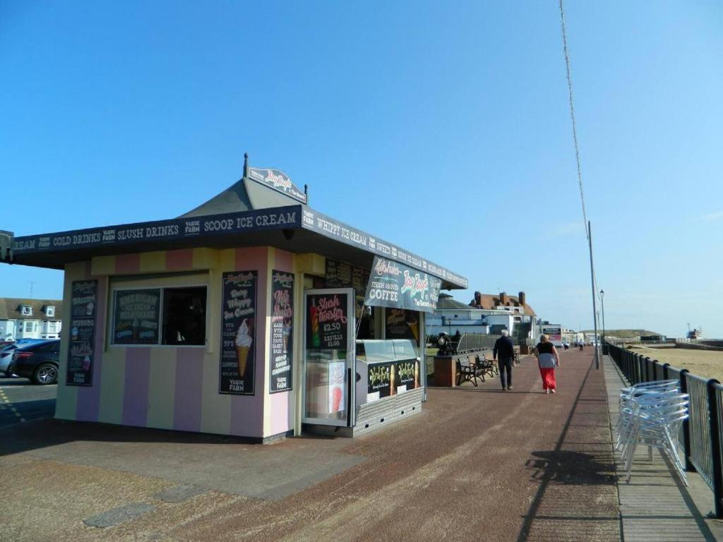 'Harbour View' On The River By Gorleston'S Award Winning Beach - Pet Free! 外观 照片