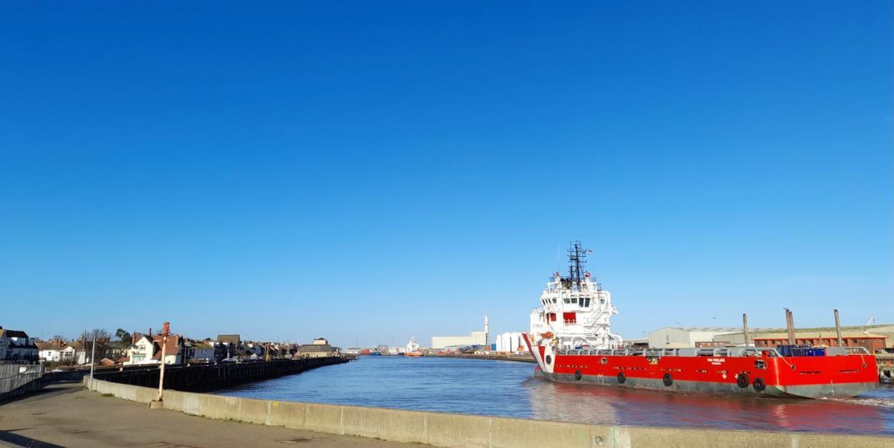 'Harbour View' On The River By Gorleston'S Award Winning Beach - Pet Free! 外观 照片